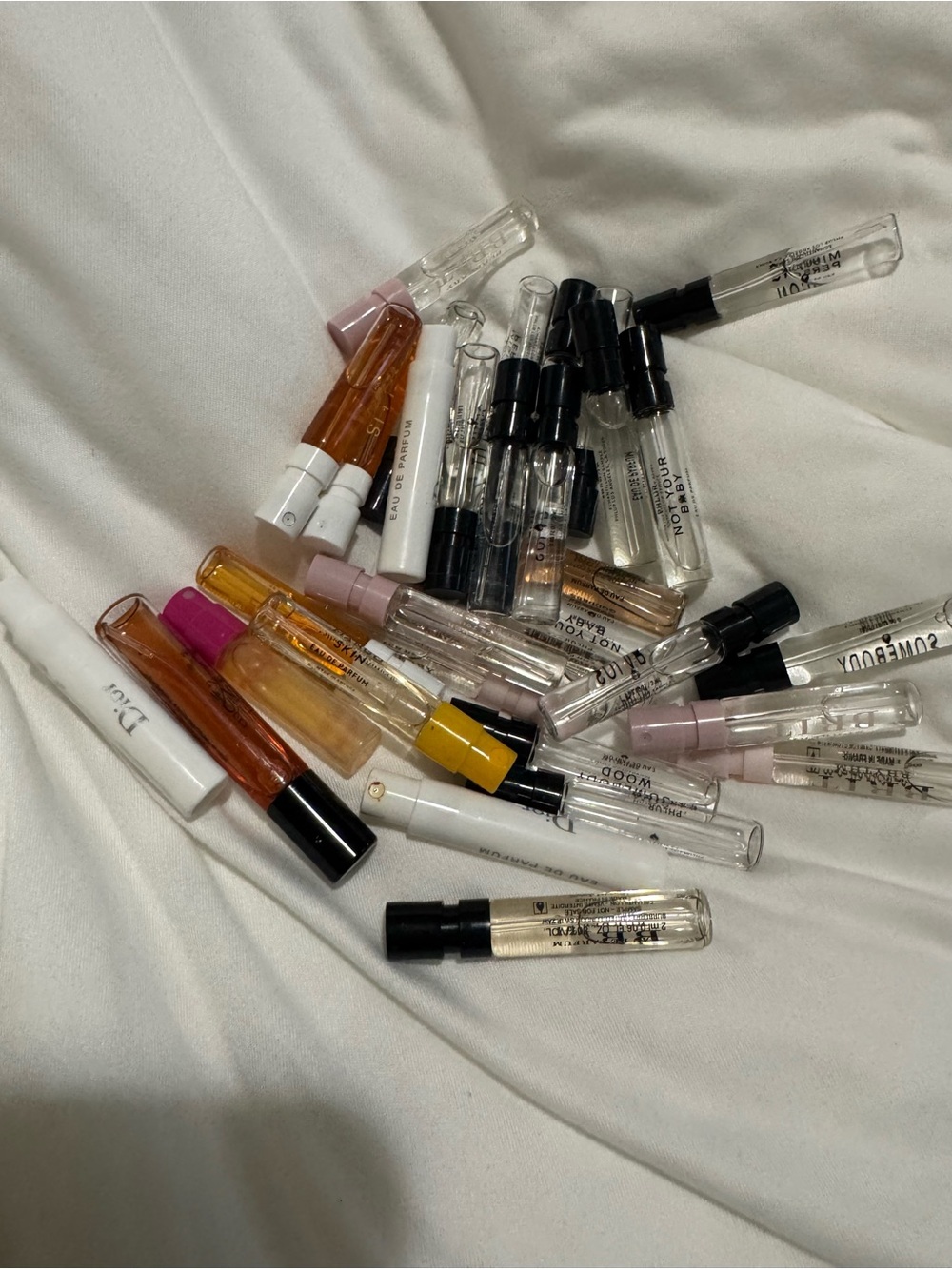 Assorted Women’s Fragrance Spray Vials - Mixed Colors